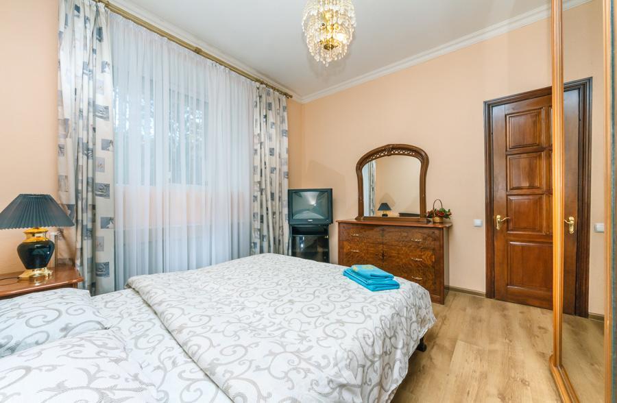 Two Bedroom Apartment On Liuteranska Street เคียฟ ภายนอก รูปภาพ