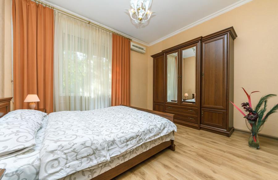 Two Bedroom Apartment On Liuteranska Street เคียฟ ภายนอก รูปภาพ